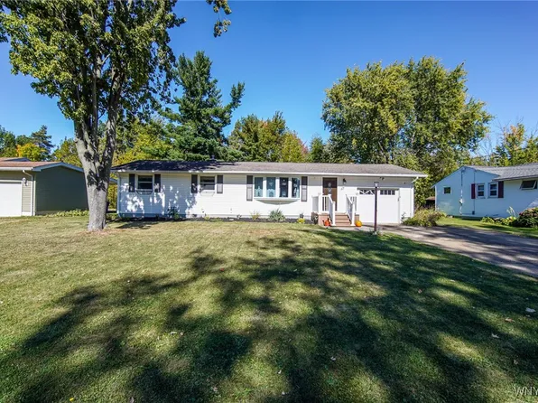 57 Sunset Blvd, Angola, NY 14006