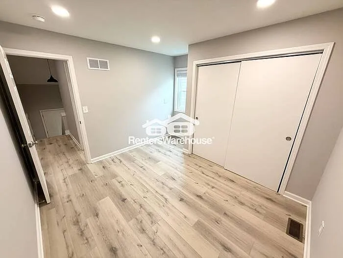 6907 Floyd St — Photo 8
