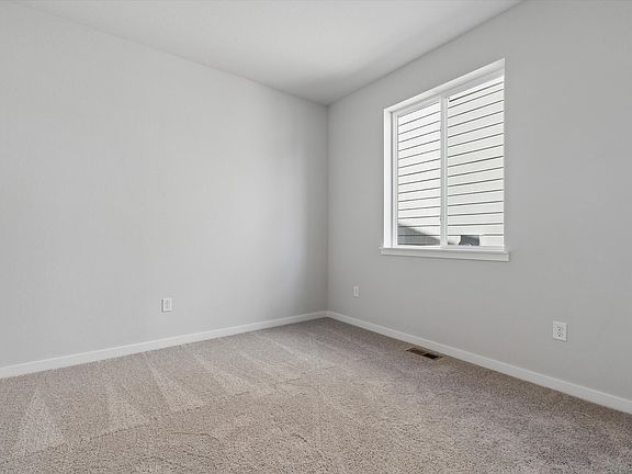 4th image of 3681 Sandreed St