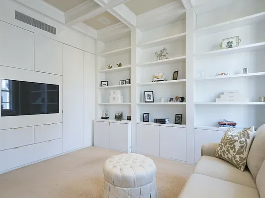 Sold by Sotheby's International Realty | media 27