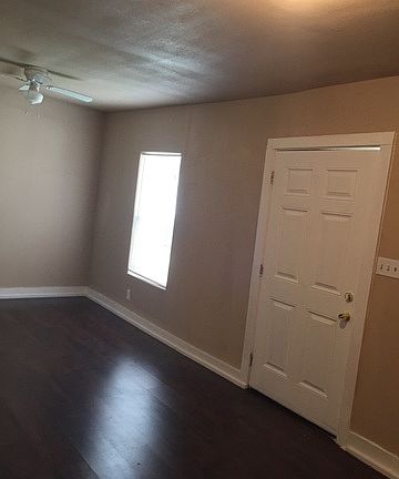 2nd image of 2421 Leal St