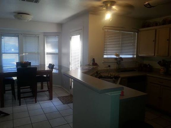 2nd image of 1619 Royal Ascot Dr