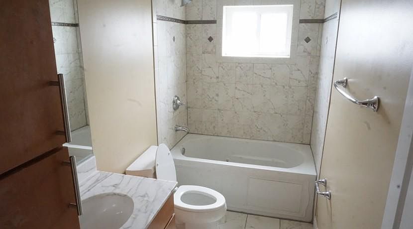 Bathroom with jacuzzi tub