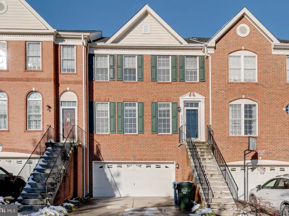 25915 Kirkwood Sq, Chantilly, VA 20152