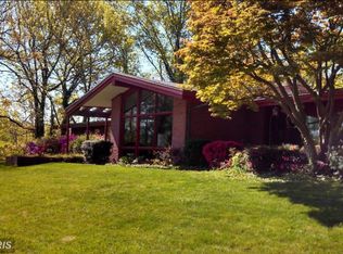 7300 Radcliffe Dr, College Park, MD 20740