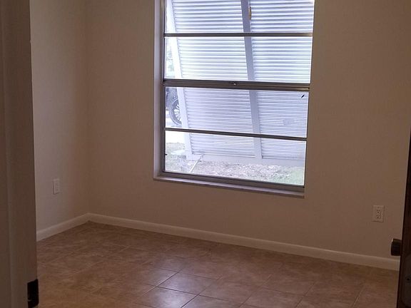 4th image of 18240 Louise Dr