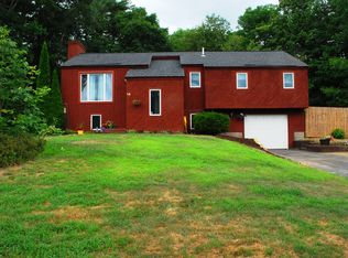 14 Aquarius Ln, Townsend, MA 01469