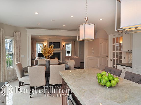 5th image of 4 Crabtree Ln