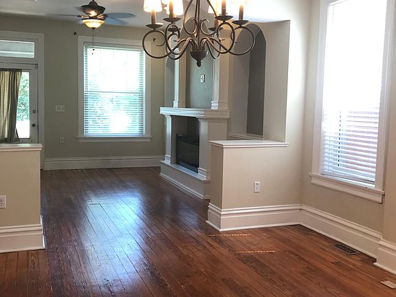 3rd image of 4042 Arsenal St