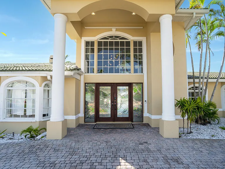 482 Hermosita Dr — Photo 11