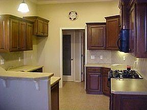 3rd image of 4109 Scissortail Dr