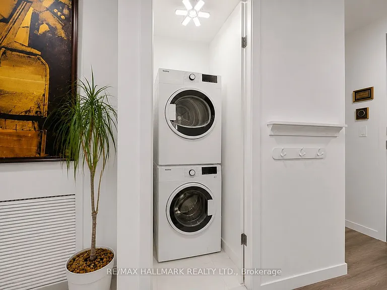 1808 Saint Clair Ave W #509 — Photo 9