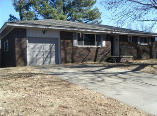 403 Henryetta St, Springdale, AR 72762