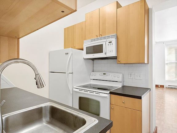 5th image of 176 S Swan St Floor 2