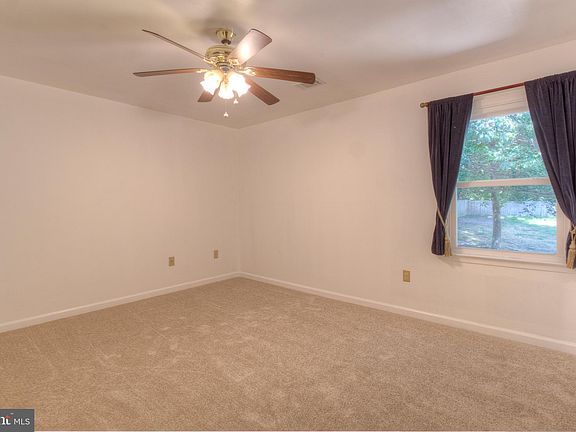 5th image of 10411 Skinner Hill Dr