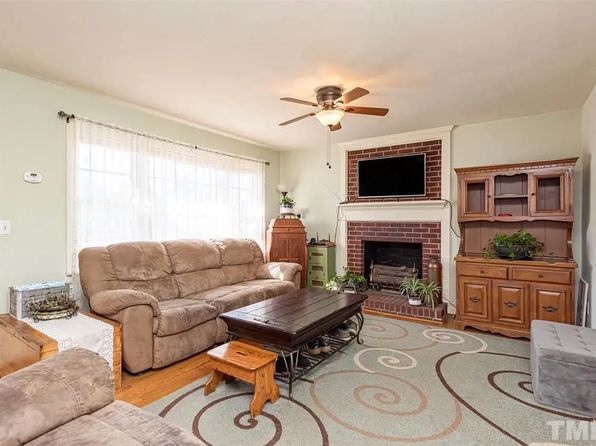 403 E Jewett Ave