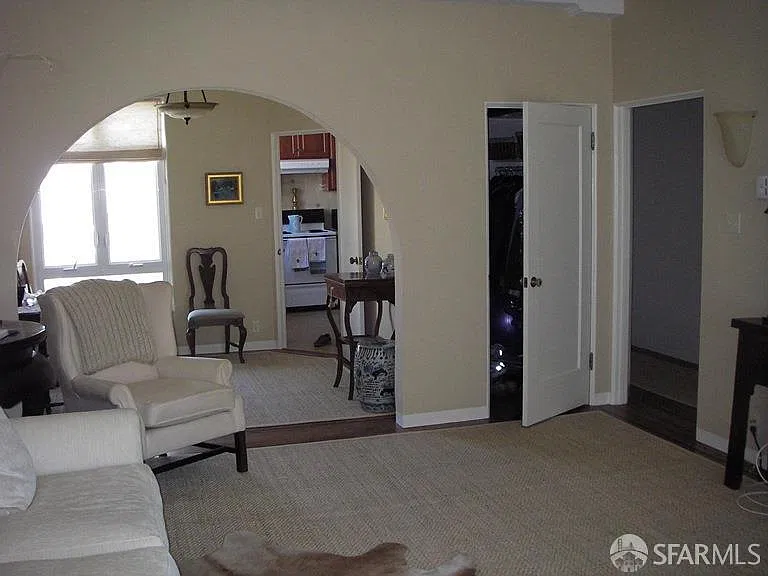 1 bed, 1.0 bath, $5,800 — Photo 4