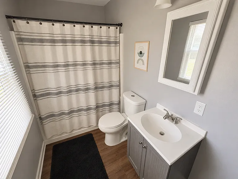 Full bathroom on the first floor