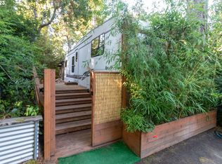 68 Outer Dr, Florence, OR