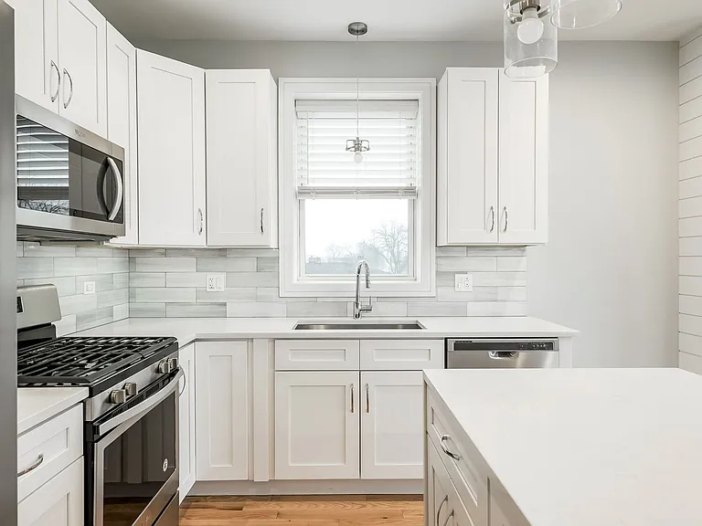 5979 N Elston Ave #3 — Photo 3