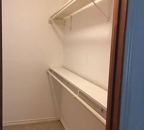 4th image of 145 Laura Ln