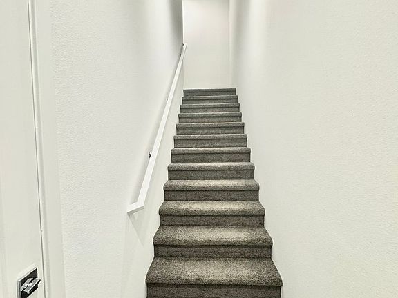 2nd image of 708 Cara Cara Ln