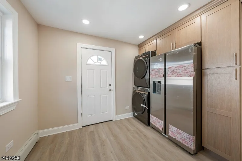 5 bed, 2.0 bath, $4,300 — Photo 4