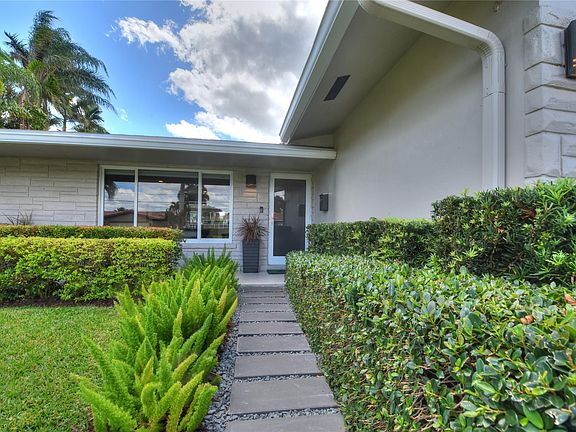 5th image of 714 SE 7th Avenue