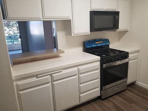 4th image of 3775 Beethoven St #100