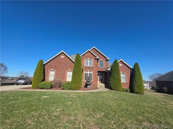 12306 Pinehurst Court, Sellersburg, IN 47172