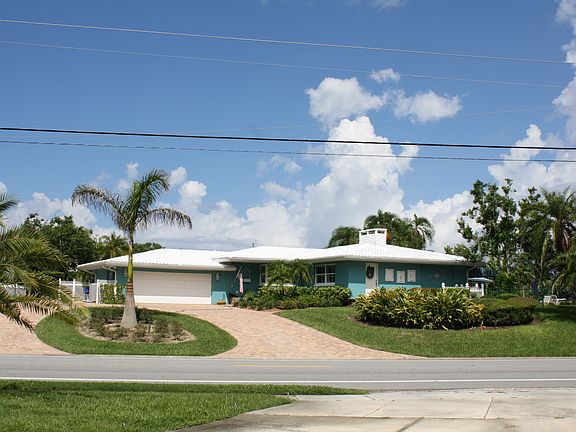 2nd image of 166 Windward Ln