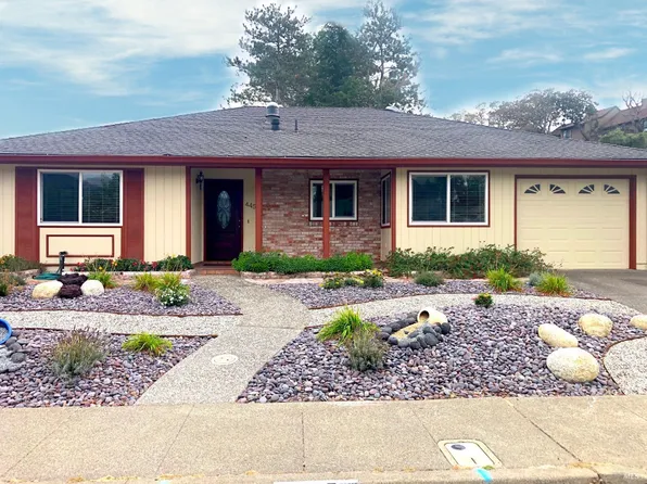 445 Deerfield Circle, Santa Rosa, CA 95409