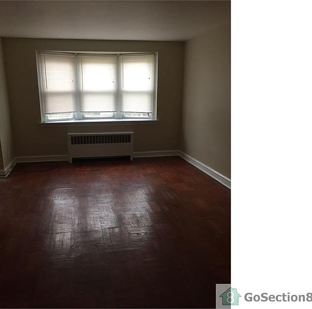 2nd image of 6501 N Gratz St