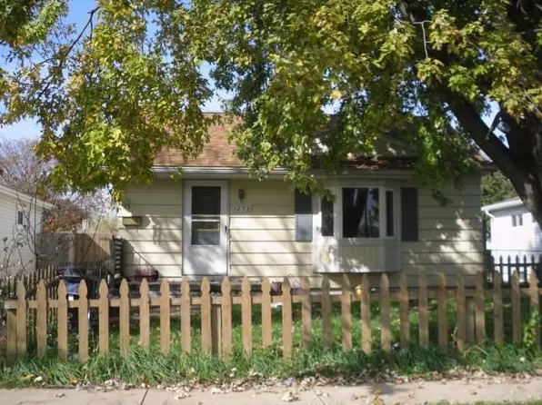 1253 Maple Blvd, Monroe, MI 48162