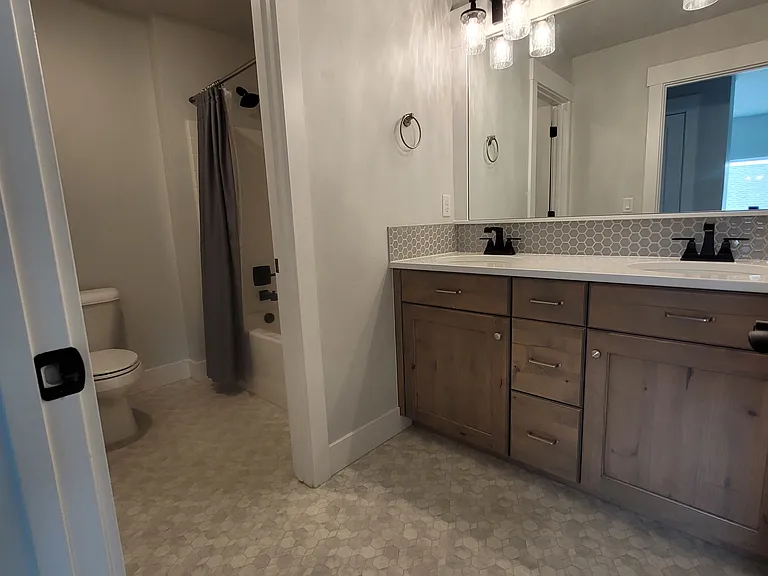 1768 W Crosswind St — Photo 23