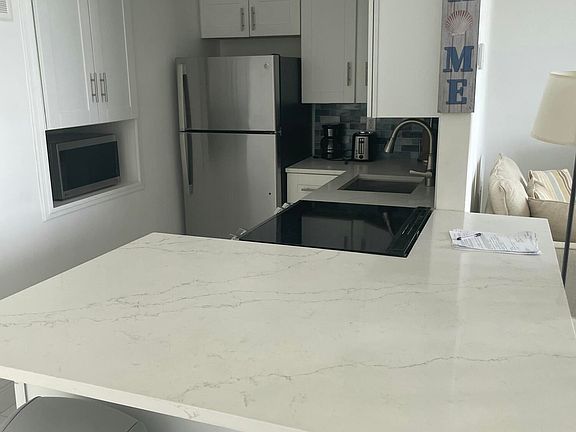 5th image of 1731 SE 15th Street #505