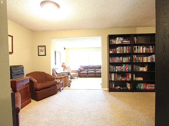 5th image of 13106 NE 6th Ct