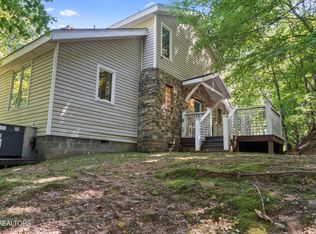 1868 Zurich Ct, Gatlinburg, TN 37738
