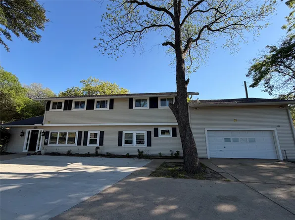 1009 Country Club Rd, Ennis, TX 75119