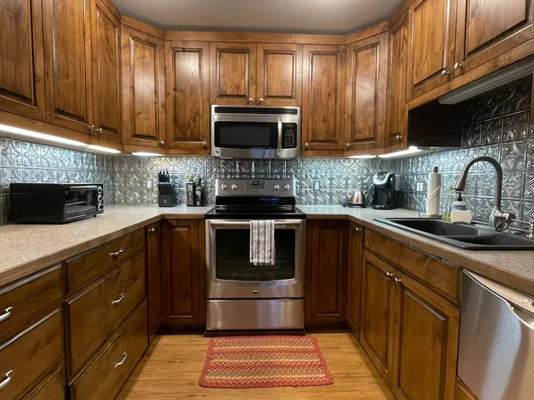 220 Pinewood Ln #B4, Ketchum, ID 83340