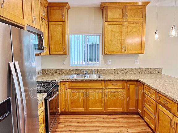 2nd image of 4501 S Gramercy Pl