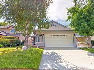 28856 Raintree Ln, Santa Clarita, CA 91390