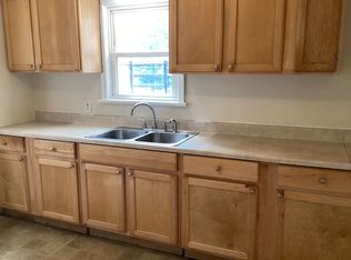 3334 N 42nd St, Milwaukee, WI 53216