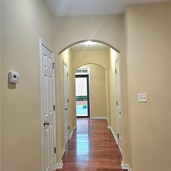 2712 Beynon Ln — Photo 4
