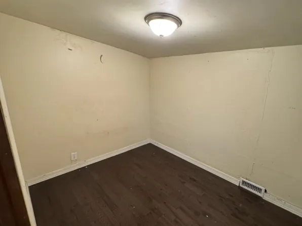 762 17th St #2, Niagara Falls, NY 14301