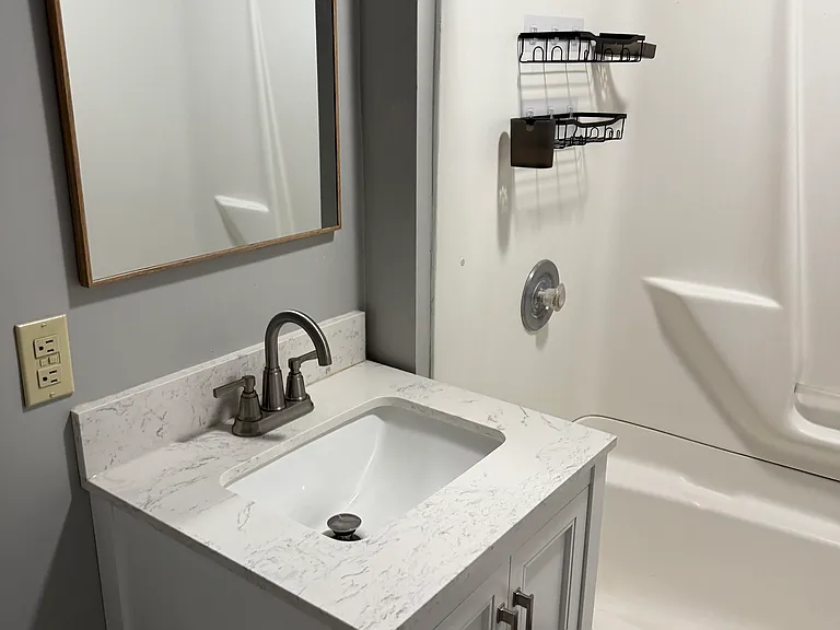 63 Groton Ave — Photo 9
