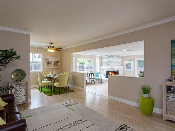 2nd image of 12239 Sunnybrook Ln