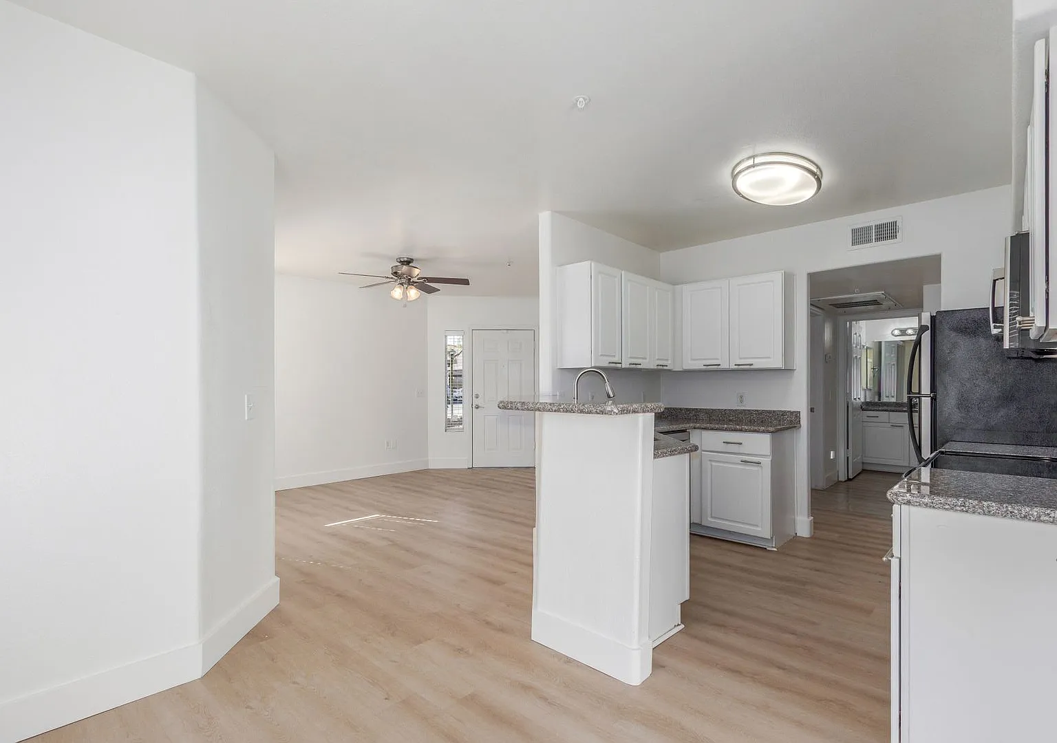 2 Bedroom 2 Bathroom Condo- Downtown Gilbert — Photo 1