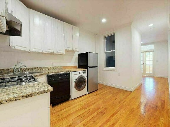 5th image of 84 Bradhurst Ave Unit 4B