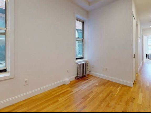 5th image of 1435 1st Ave #5F
